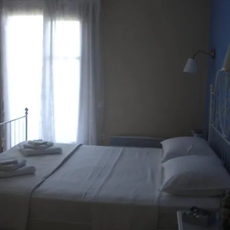 Despina's Daire Magouládes